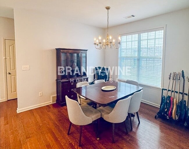 Photo - 967 Cairn Creek Dr