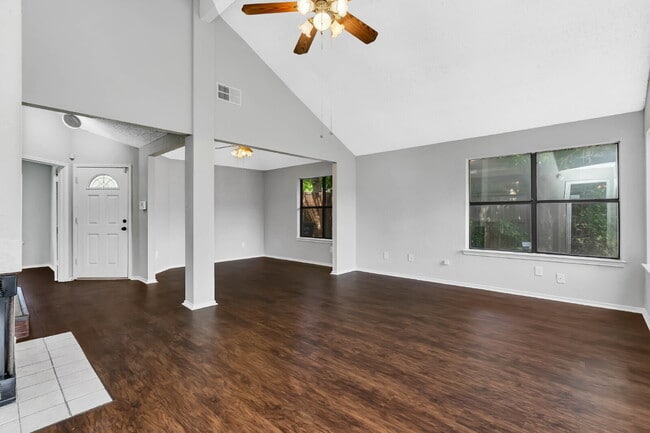 Photo - $1,000 Off first month.