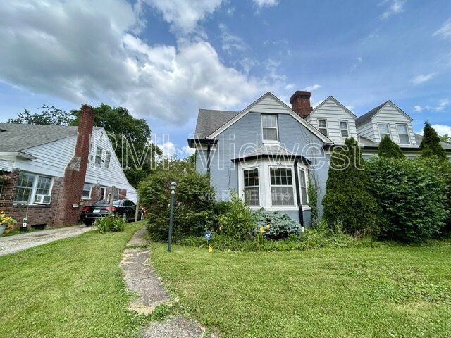 Photo - 5663 N Illinois St