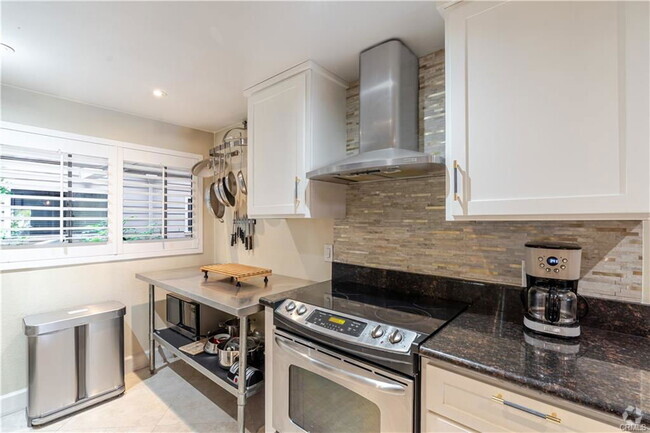 Building Photo - 700 Esplanade Unit 3 Rental