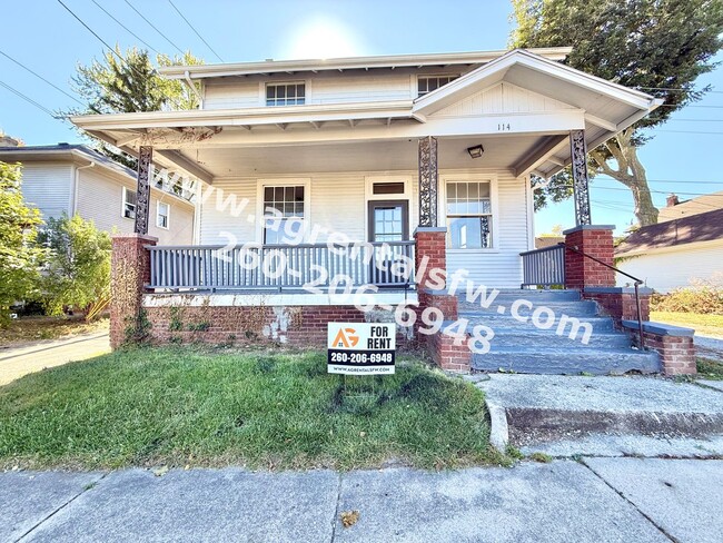 Building Photo - 3 Bedroom House