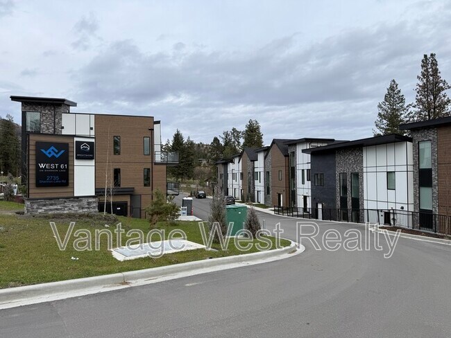 Photo - 512-2735 Shannon Lake Rd