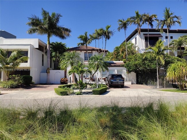 Photo - 1823 S Bayshore Ln