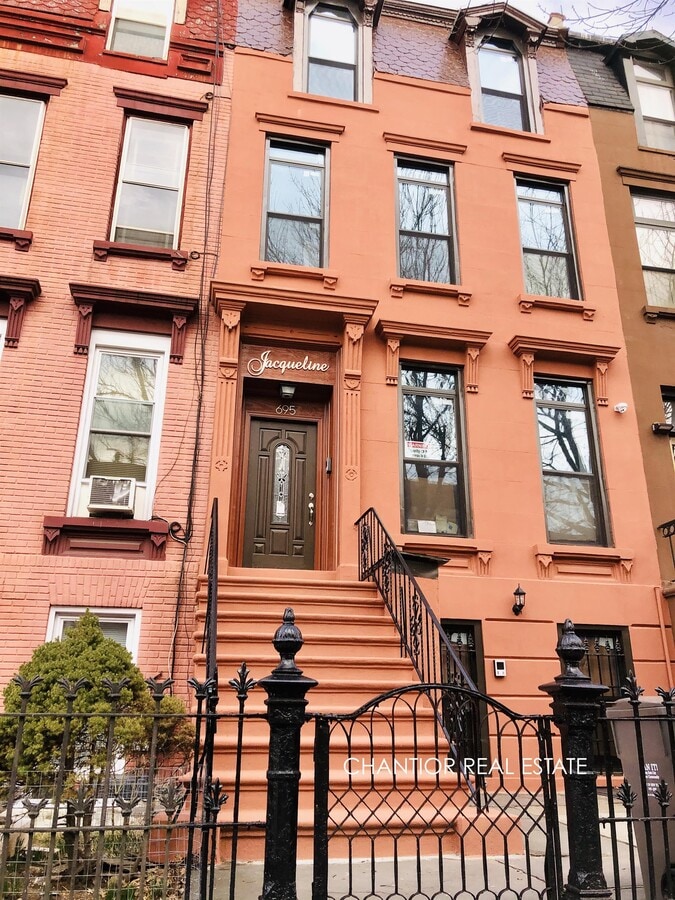 Photo - 695 Greene Ave Unit 4 FL