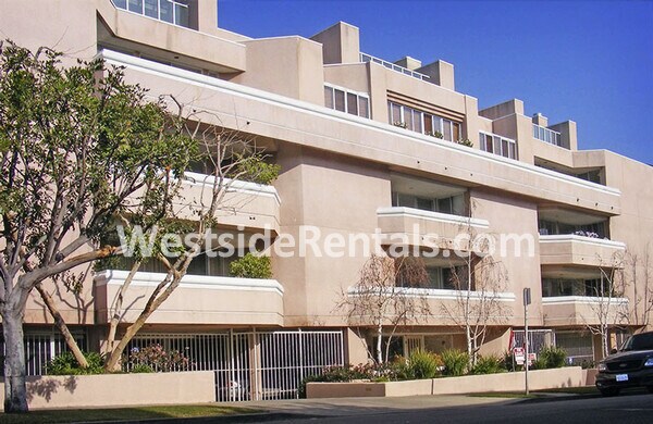 Photo - 10647 Wilkins Ave