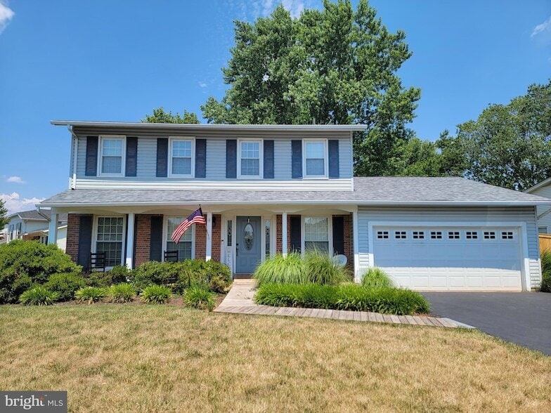 Photo - 8943 Sweetbriar St