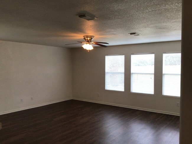 Photo - 24319 Ayscough Ln