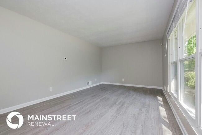 Photo - 5830 Deerfield Trail