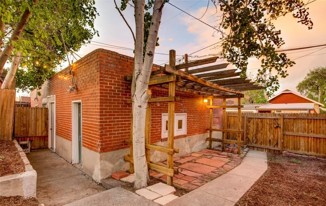 Photo - 2440 N Gaylord St