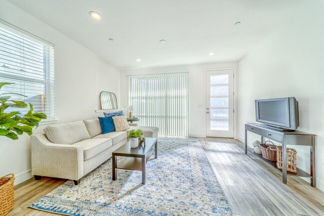2175 Kenrick Ln Unidad D40 Unit 1