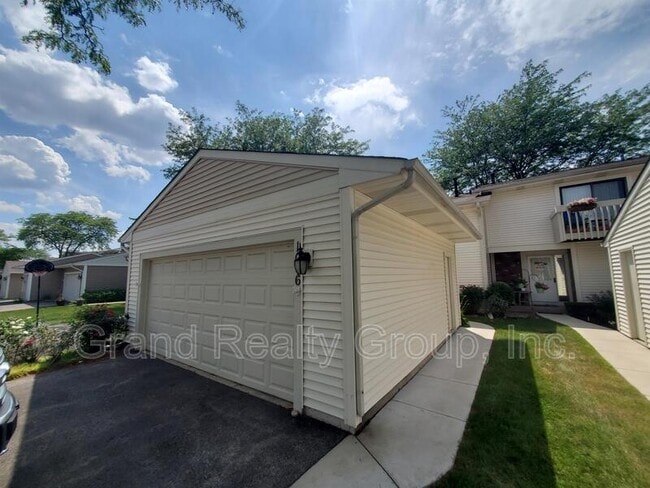 Photo - 1046 Cumberland Ct House