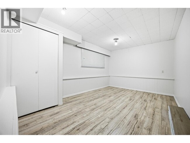 Photo - 1106 Duthie Ave