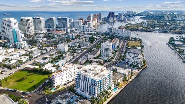 Building Photo - 720 Bayshore Dr Unit 701