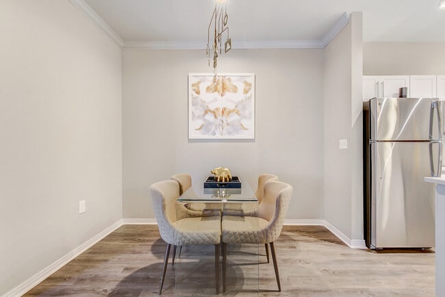 5 Mockingbird Apartments