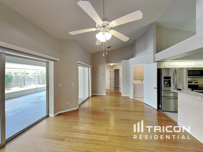Photo - 1761 Banyan Dr