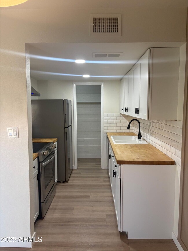 Photo - 600 S Dobson Rd