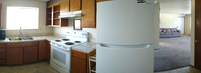 Building Photo - 1117 Cedar Ln Unit 1117