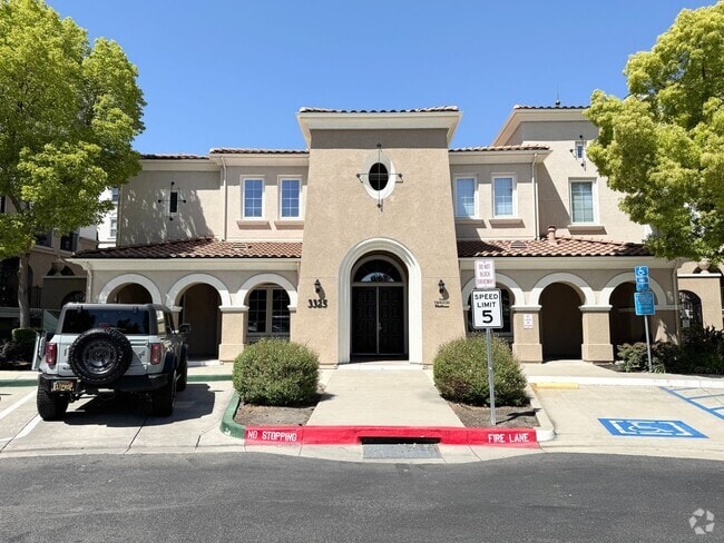 Building Photo - Perfect Shape Dublin Ranch Condo with quic... Unit 220