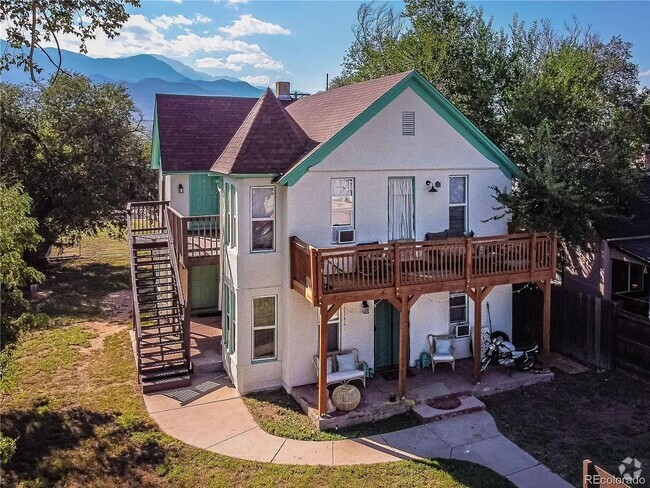 Building Photo - Spacious 1 Bedroom Apartment Ready to be y... Unit 3