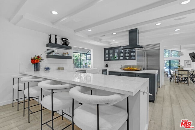 Photo - 2121 El Roble Ln