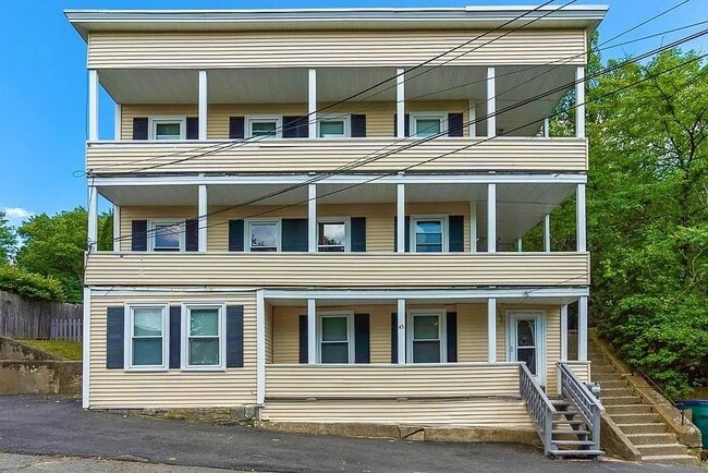 Building Photo - 45 Dumais St