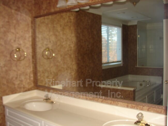 Photo - 1325 Beckton Ct