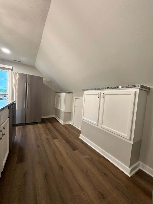 Photo - 63 E Poplar St Unit B
