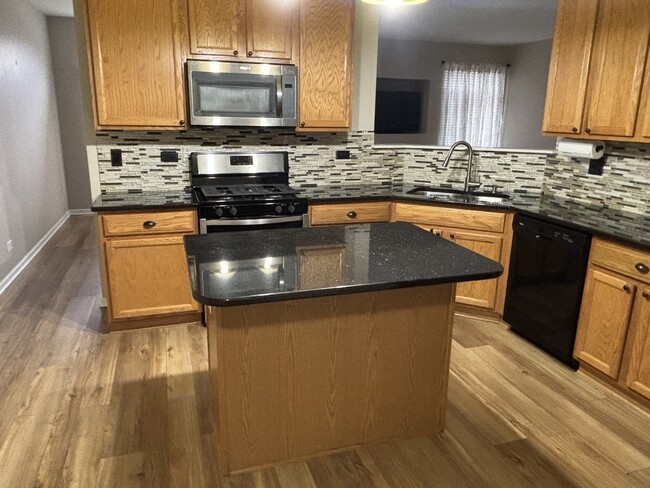 Photo - 2337 Summerlin Dr