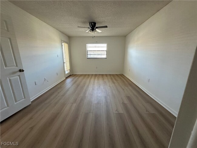 Building Photo - 9395 Pennsylvania Ave Unit 19