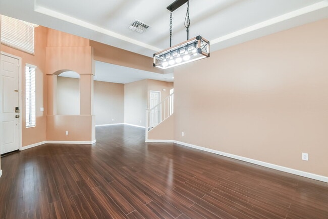 Photo - 10047 E Lakeview Ave