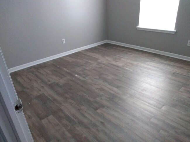 Photo - 517 Melton Dr