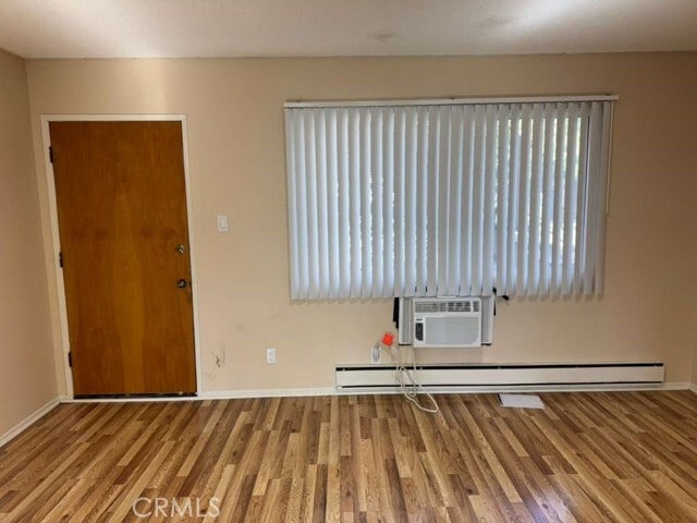 Photo - 6438 Mammoth Ave