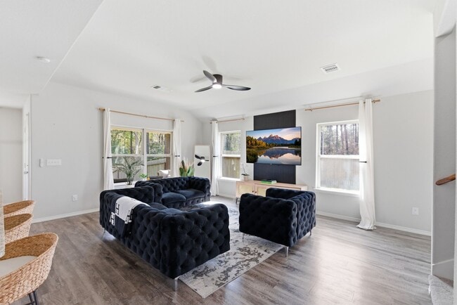 Photo - 8027 Dauntless Dr