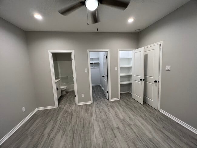 Photo - 409 Canal St