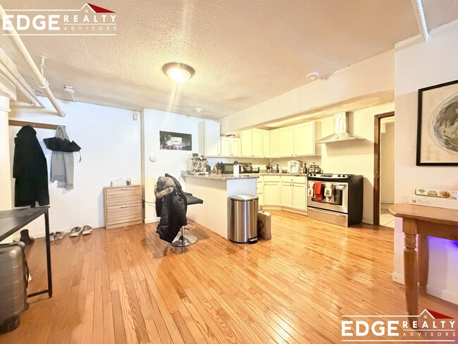 Photo - 76 Egmont St Unit B