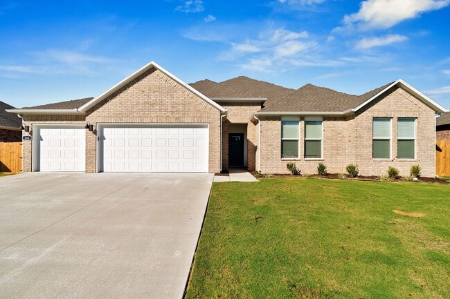 Photo - Brand-New 4 Bedroom in Siloam Springs! 3-C...