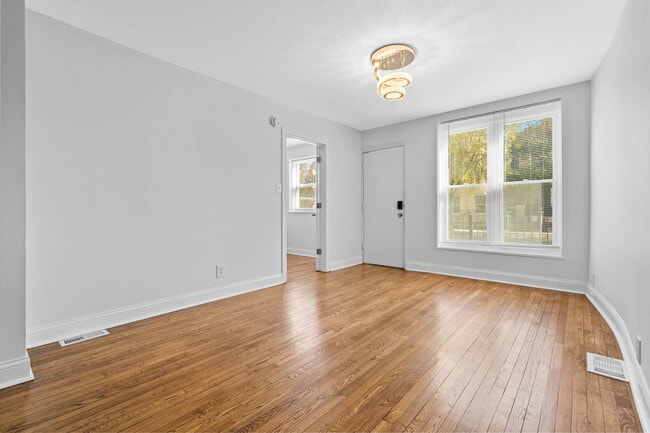 Photo - 2228 S. Wood-1 Unit 1