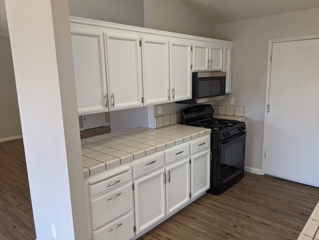 Photo - Nice 3 bedroom home, recently updated offe...