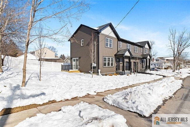 Photo - 401 Tillman St