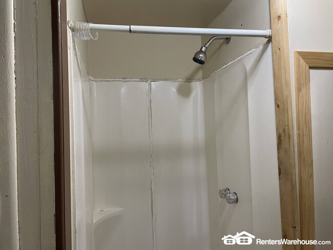 Photo - 216 1/2 E Slocumb St