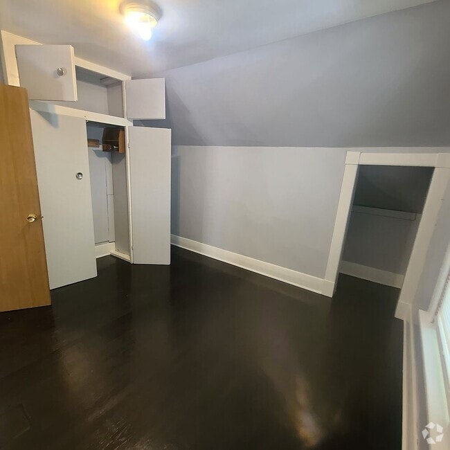 Building Photo - 1029 Howard St Rental