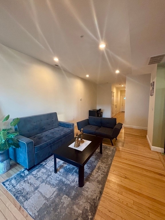 Building Photo - 161 Bellingham St Unit 4 Rental