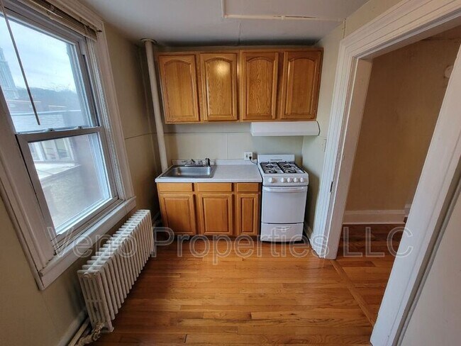 Photo - 16 2nd St Unit 3R