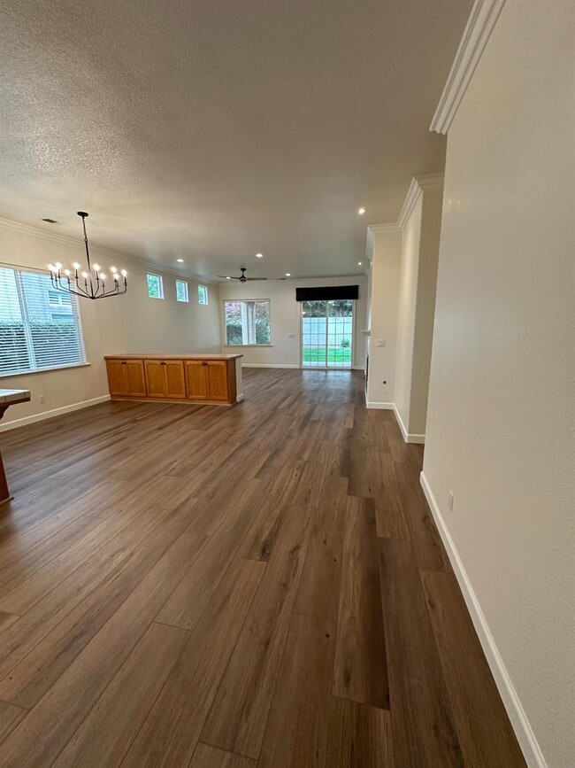 Photo - 7026 N Warren Ave