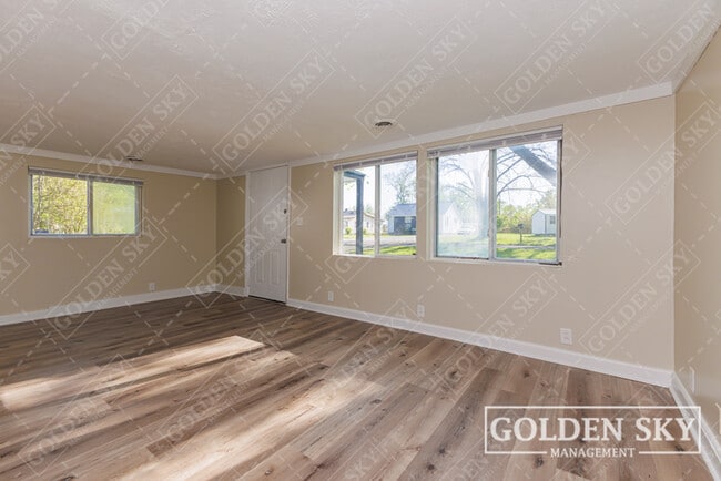 Photo - 2321 N Macedonia Ave