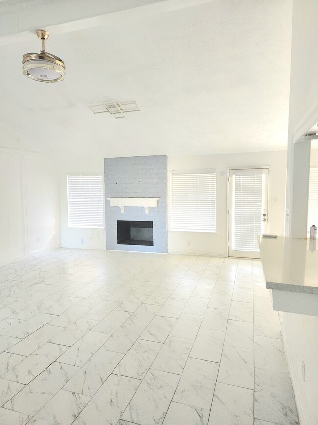 Photo - 3030 Shawnee Dr