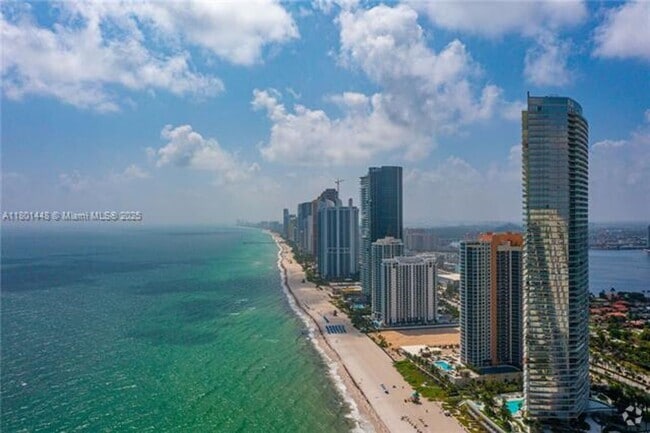 Building Photo - 18975 Collins Ave Unit 18975 Collins Ave appt 2805 Rental