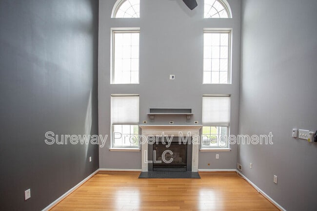 Photo - 605 Doral Dr