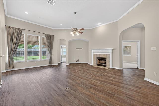 Photo - 406 Charlie Way