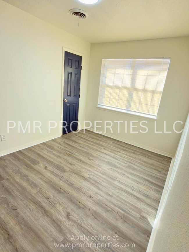 Photo - 3 Bedrooms / 1.5 Bathroom House